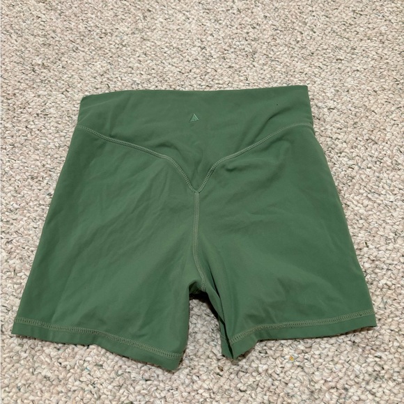 Vitality/Balance Athletica Cloud Shorts - Picture 2 of 2